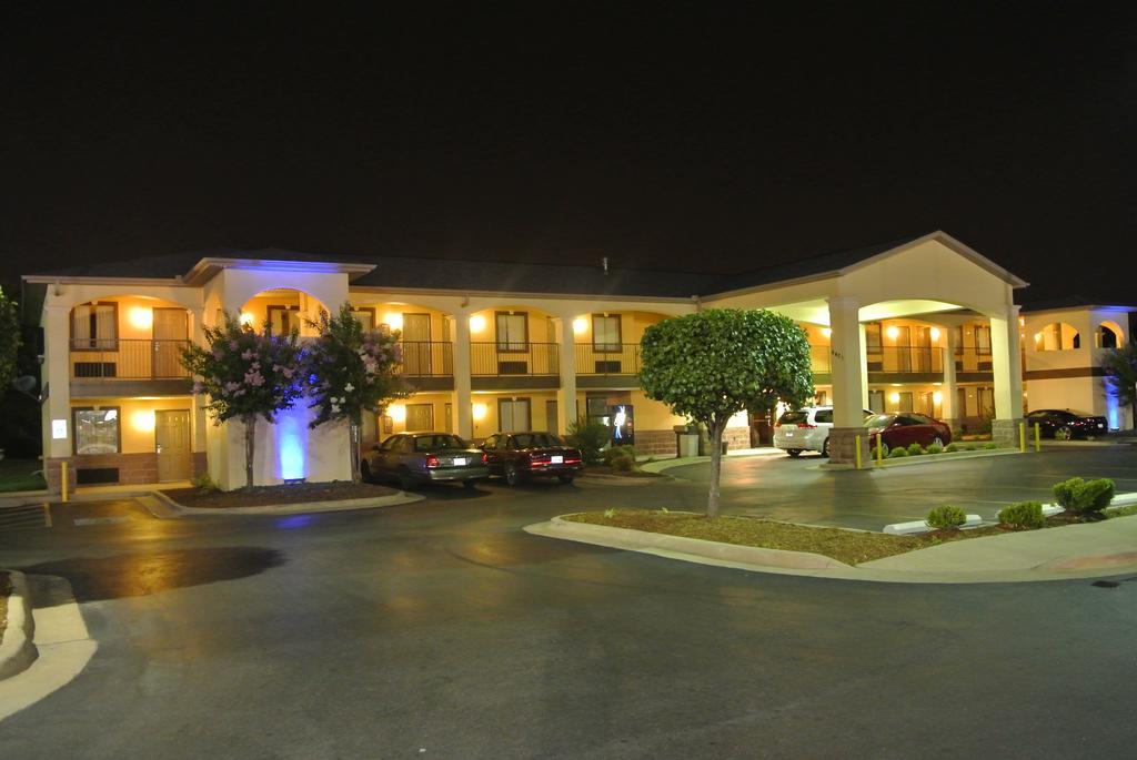 Americas Best Value Inn&Suites Little Rock Exterior foto